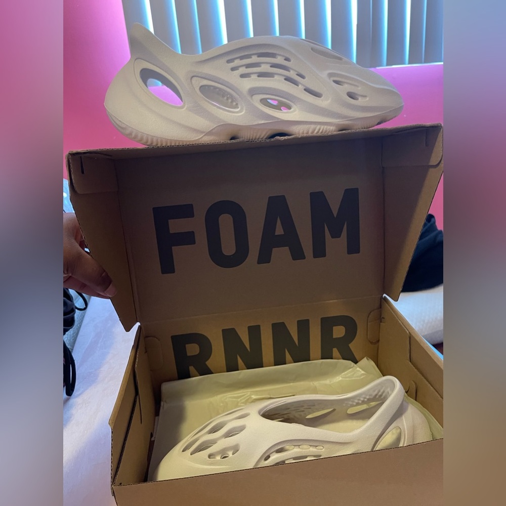 Adidas Foam Runner size 8